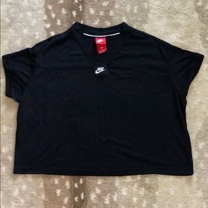 Nike Cropped Tee